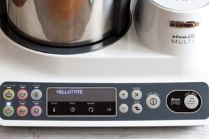 Preparazione Vellutata di piselli, fave e mozzarella di bufala - Fase 1