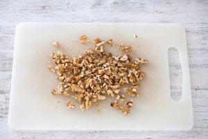 Preparazione Bruschette alla frutta, mozzarella e prosciutto crudo - Fase 2