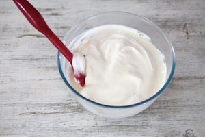 Preparazione Cheesecake senza cottura alle fragole - Fase 4