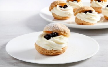 Choux amarene e mascarpone