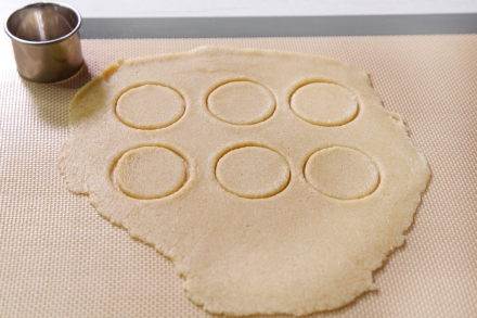 Preparazione Choux amarene e mascarpone - Fase 4 Preparazione Choux amarene e mascarpone - Fase 4