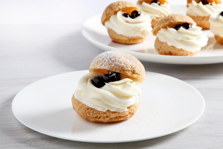 Preparazione Choux amarene e mascarpone - Fase 7 Preparazione Choux amarene e mascarpone - Fase 7