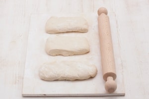 Preparazione Ciambelle al formaggio con speck e rosmarino  - Fase 1