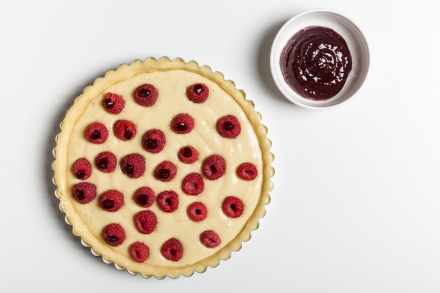 Preparazione Crostata con farina di riso e frangipane ai frutti rossi - Fase 4 Preparazione Crostata con farina di riso e frangipane ai frutti rossi - Fase 4