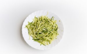Preparazione Frittelle di zucchine - Fase 1
