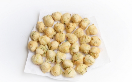 Preparazione Frittelle di zucchine - Fase 3 Preparazione Frittelle di zucchine - Fase 3