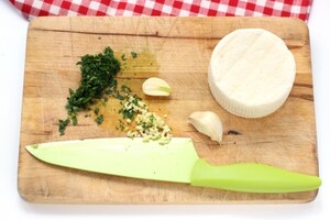 Preparazione Fusilli al ferretto con cacioricotta e peperoni 'cruschi' - Fase 2