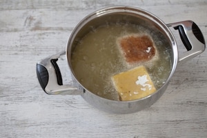 Preparazione Mozzarelle in carrozza con melanzane alla menta  - Fase 8