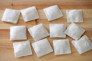 Preparazione Panzerotti al prosciutto crudo e scamorza - Fase 3