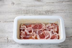 Preparazione Patate, pomodoro e pancetta al forno - Fase 2