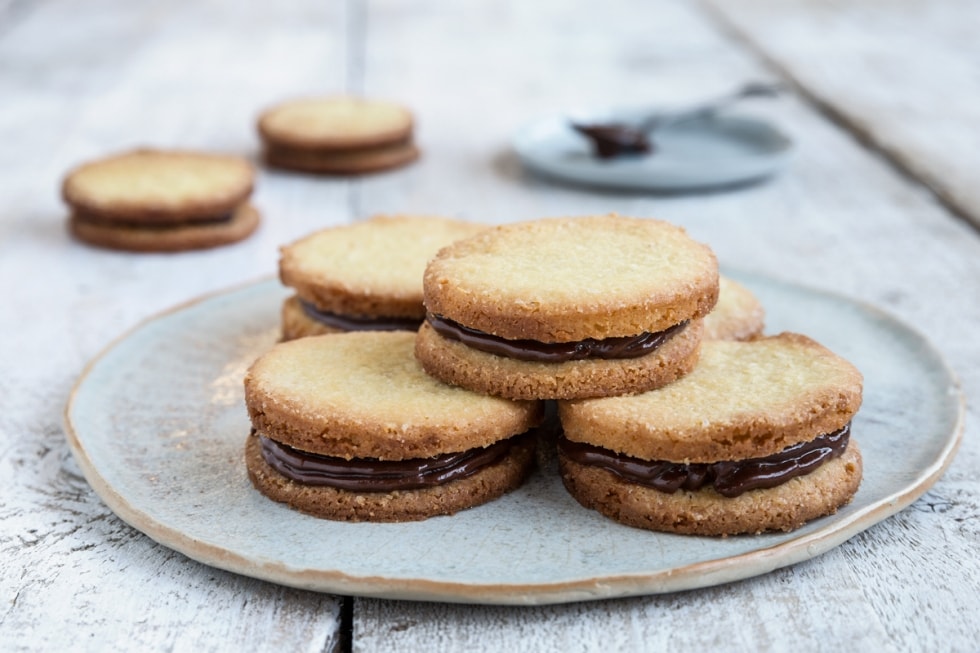 Piccoli sablé breton con ganache al gianduia ricetta