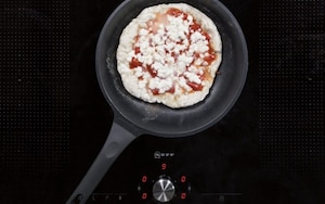 Preparazione Pizza margherita in padella - Fase 4