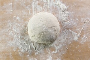 Preparazione Pizza margherita in padella - Fase 1