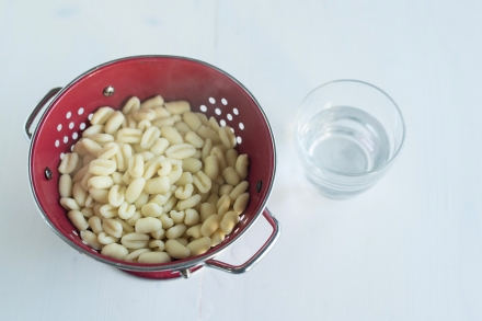 Preparazione Cavatelli con pesto di noci, pecorino e peperone arrostito - Fase 3 Preparazione Cavatelli con pesto di noci, pecorino e peperone arrostito - Fase 3
