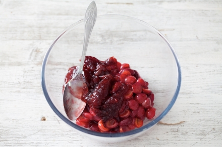 Preparazione Scendiletto alle ciliegie  - Fase 3 Preparazione Scendiletto alle ciliegie  - Fase 3