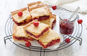 Preparazione Scendiletto alle ciliegie  - Fase 5