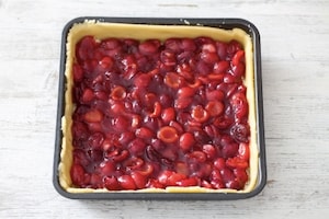 Preparazione Scendiletto alle ciliegie  - Fase 4