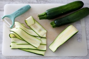 Preparazione Spiedini di gamberi e zucchine - Fase 1