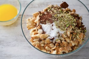Preparazione Torta al cioccolato senza cottura - Fase 1