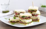 Tramezzini con roastbeef, rucola e pesto