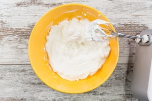 Preparazione Cannoncini alla panna - Fase 2