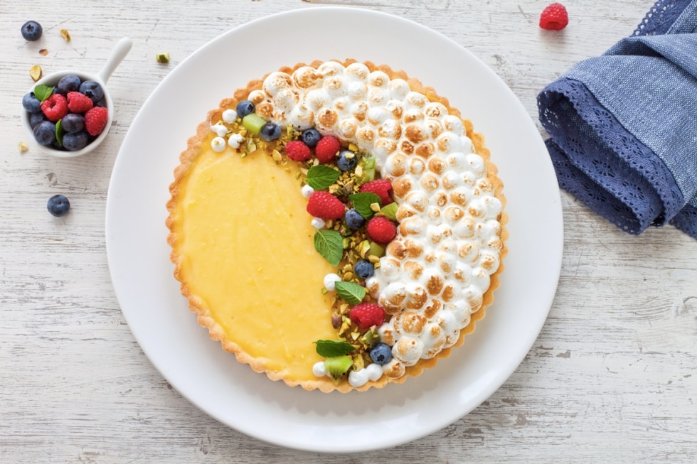 Crostata meringata al limone con frutta ricetta