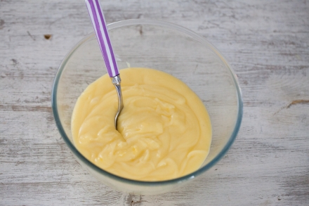 Preparazione Crostata meringata al limone con frutta - Fase 4 Preparazione Crostata meringata al limone con frutta - Fase 4