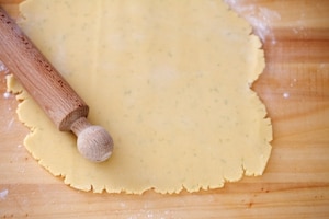 Preparazione Crostata meringata al limone con frutta - Fase 4