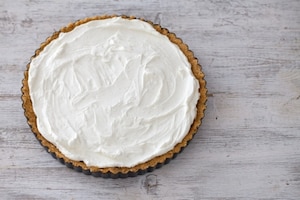 Preparazione Crostata senza cottura con more e fichi - Fase 2