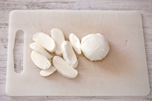 Preparazione Parmigiana bianca di zucchine - Fase 2