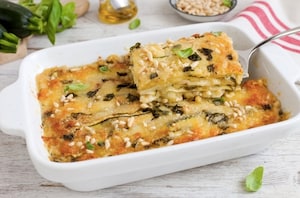 Preparazione Parmigiana bianca di zucchine - Fase 3