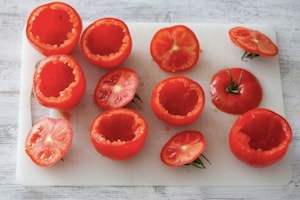 Preparazione Pomodori ripieni di riso - Fase 1