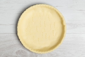 Preparazione Quiche ai funghi con pomodorini e primosale - Fase 2