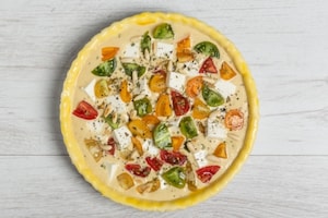 Preparazione Quiche ai funghi con pomodorini e primosale - Fase 3