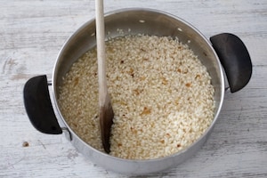 Preparazione Risotto al pomodoro, mozzarella ed erbette - Fase 2