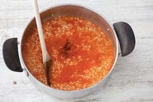 Preparazione Risotto al pomodoro, mozzarella ed erbette - Fase 2