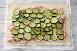 Preparazione Rotolo alle zucchine e prosciutto cotto - Fase 2