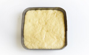 Preparazione Torta con pesche fresche - Fase 2