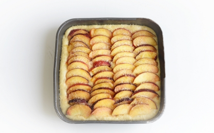 Preparazione Torta con pesche fresche - Fase 3 Preparazione Torta con pesche fresche - Fase 3