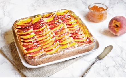 Preparazione Torta con pesche fresche - Fase 3 Preparazione Torta con pesche fresche - Fase 3