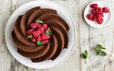 Bundt cake al cioccolato e lamponi