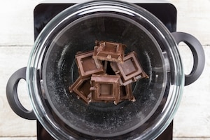 Preparazione Cestini di cioccolato e lamponi - Fase 2