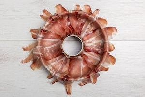 Preparazione Ciambella di speck e patate - Fase 3