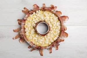 Preparazione Ciambella di speck e patate - Fase 4