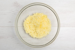 Preparazione Ciambella di speck e patate - Fase 1