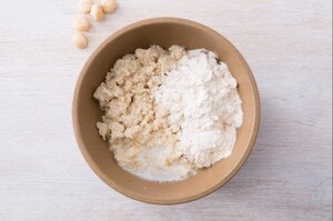 Preparazione Macadamia Cheesecake - Fase 1