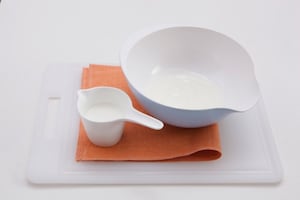 Preparazione Pancake soffice allo yogurt e pera - Fase 1