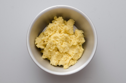 Preparazione Torta coi bischeri - Fase 1 Preparazione Torta coi bischeri - Fase 1