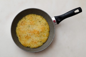 Preparazione Torta di patate in padella - Fase 2