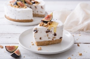 Preparazione Torta gelato fiordilatte - Fase 3